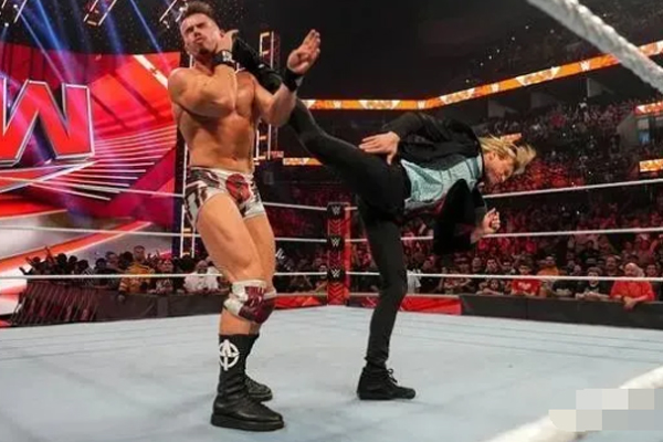 WWE网红选手道夫有望夺冠，RAW近日收视暴涨！